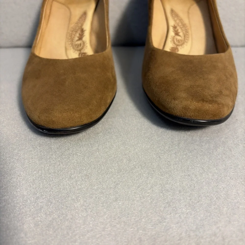 Sofft Camel Tan Suede Pumps Women 10M Block Heel Comfort Classic Dress Shoes